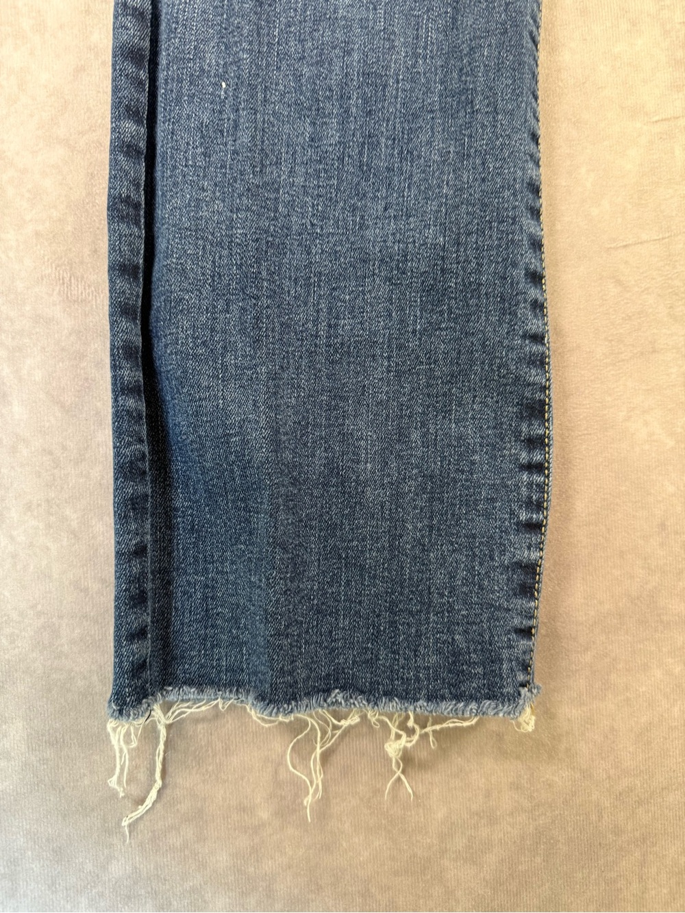 Lucky Brand Sweet Mid Rise Straight Jeans Women’s 4/27A Blue Raw Hem Ankle - Picture 2 of 9